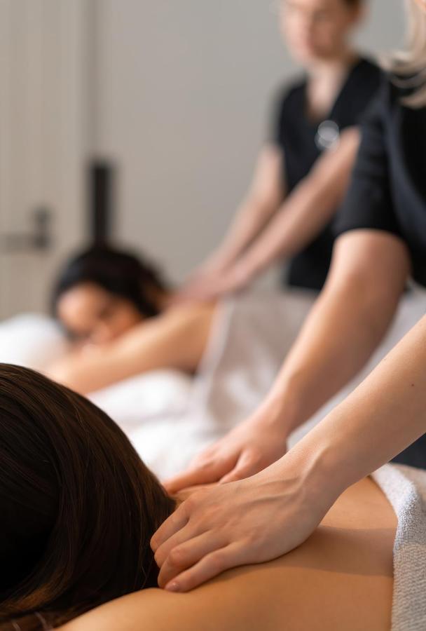 Runo Hotel Porvoo Extérieur photo A foot massage